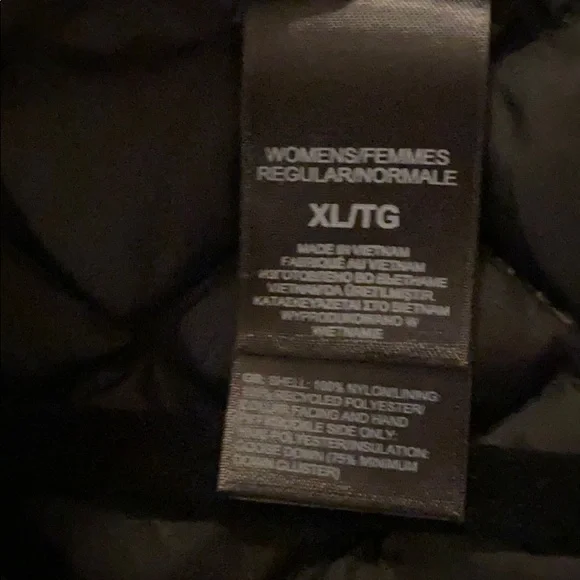 The North Face Quilted Black Snow Jacket - Picture 4 of 5